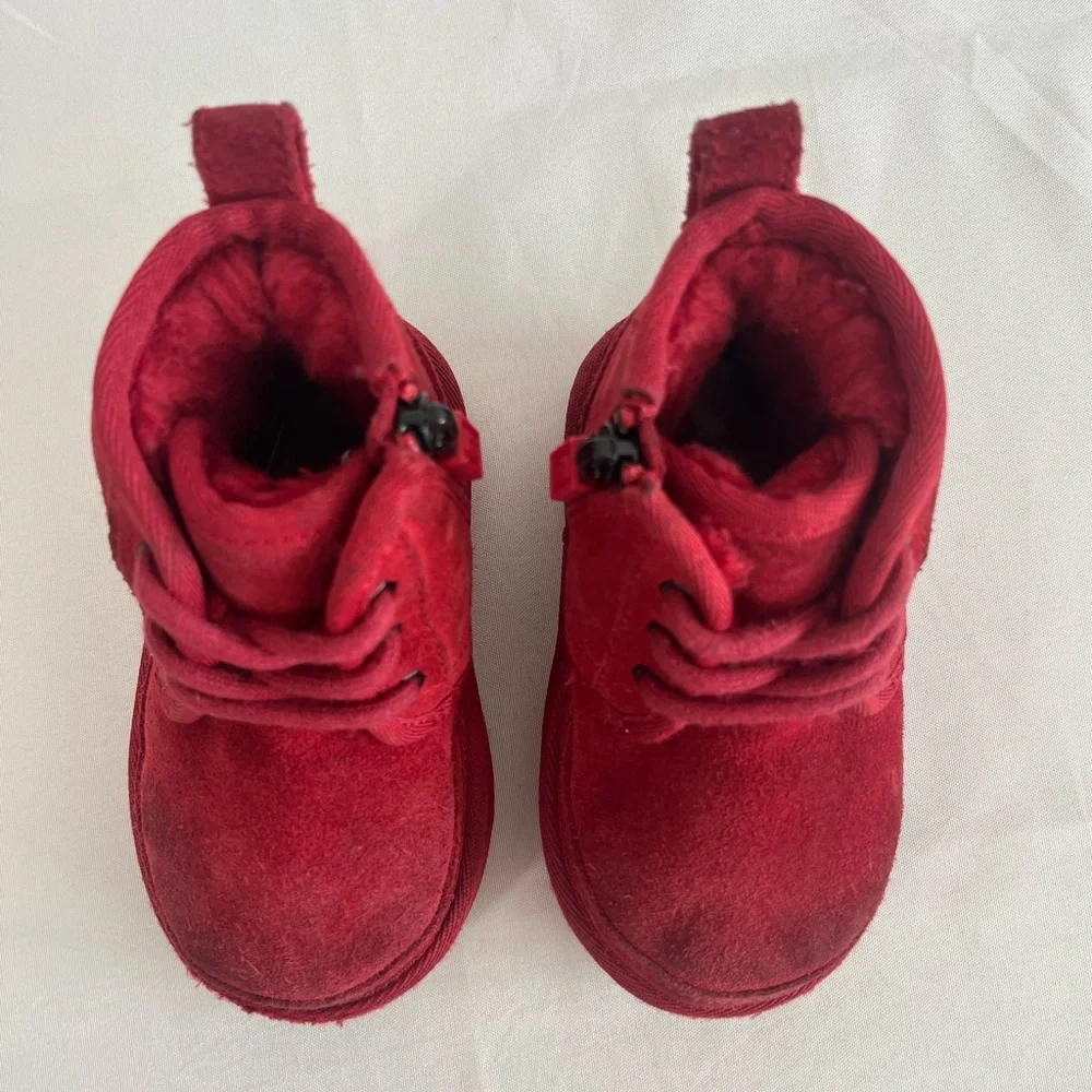 UGG Neumel Red Suede Chukka Boots Toddler 6 Unisex 1017320T